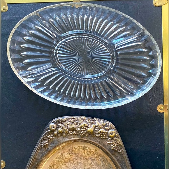 Vintage silver and crystal serving plater. 15 inches - Picture 4 of 7